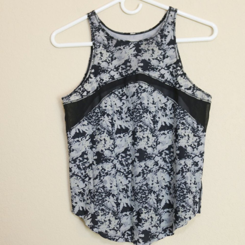 Lululemon Womens Tank Top Floral Mesh Detail Lightweight Black White Size 4